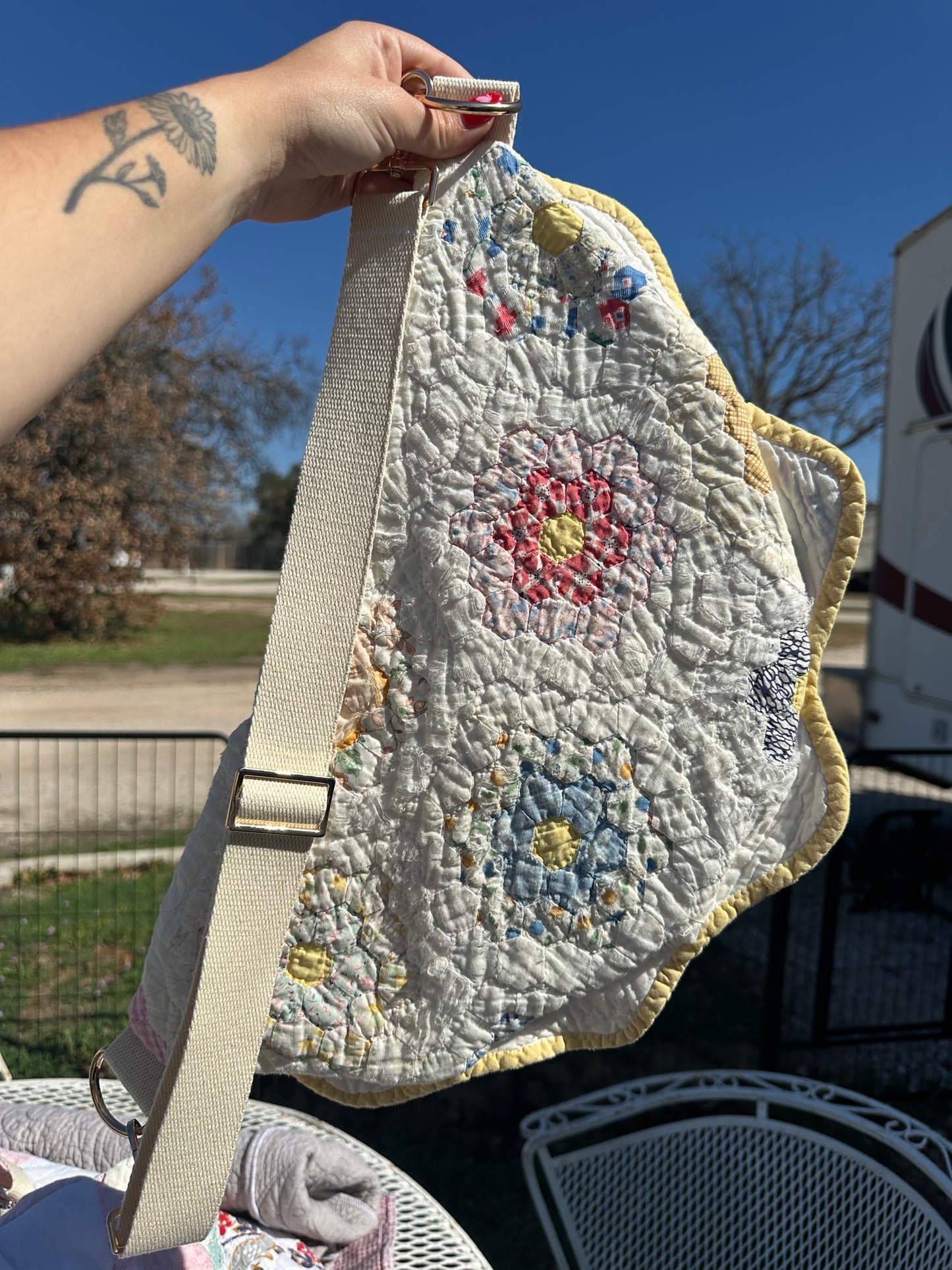 SUNSHINE FANNY ☀️