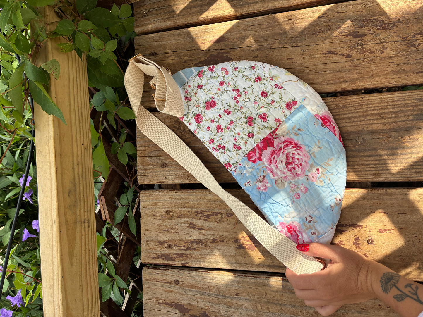 Shoreline mini Fanny