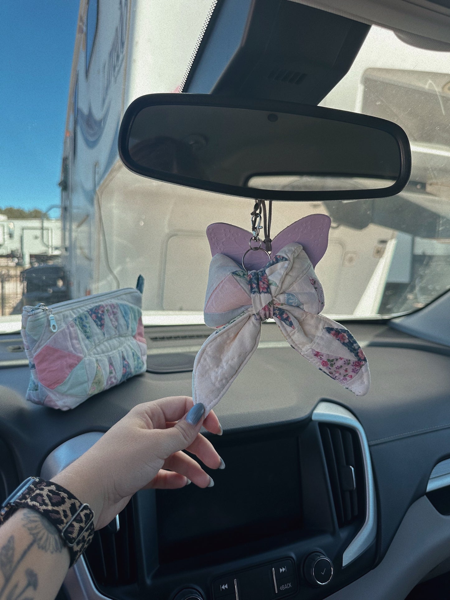 Spring quilted bow keychain