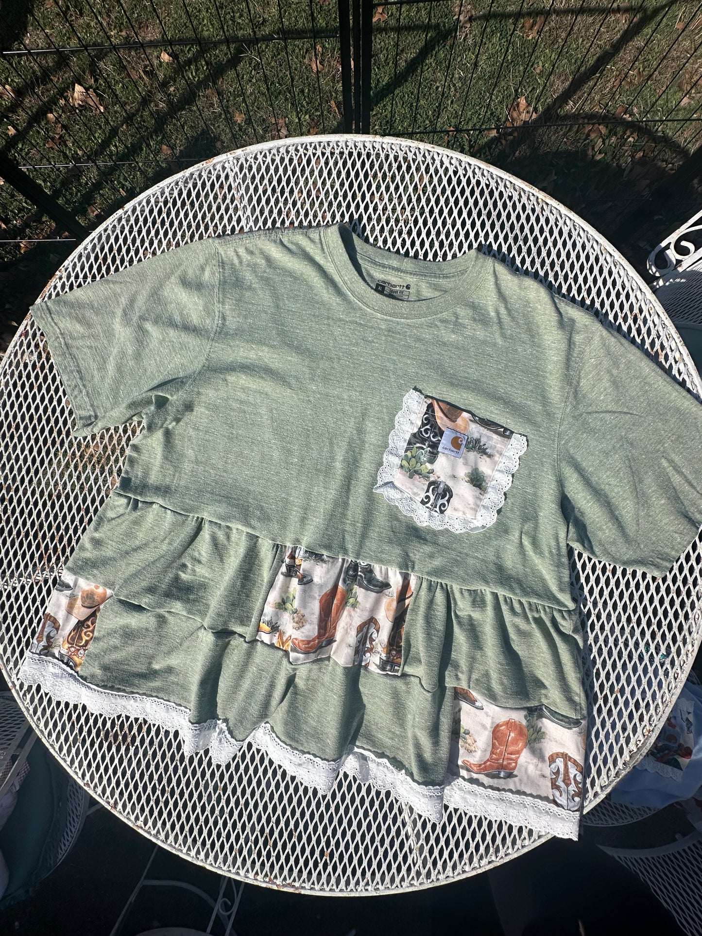 Boots and Lace tee (XL)