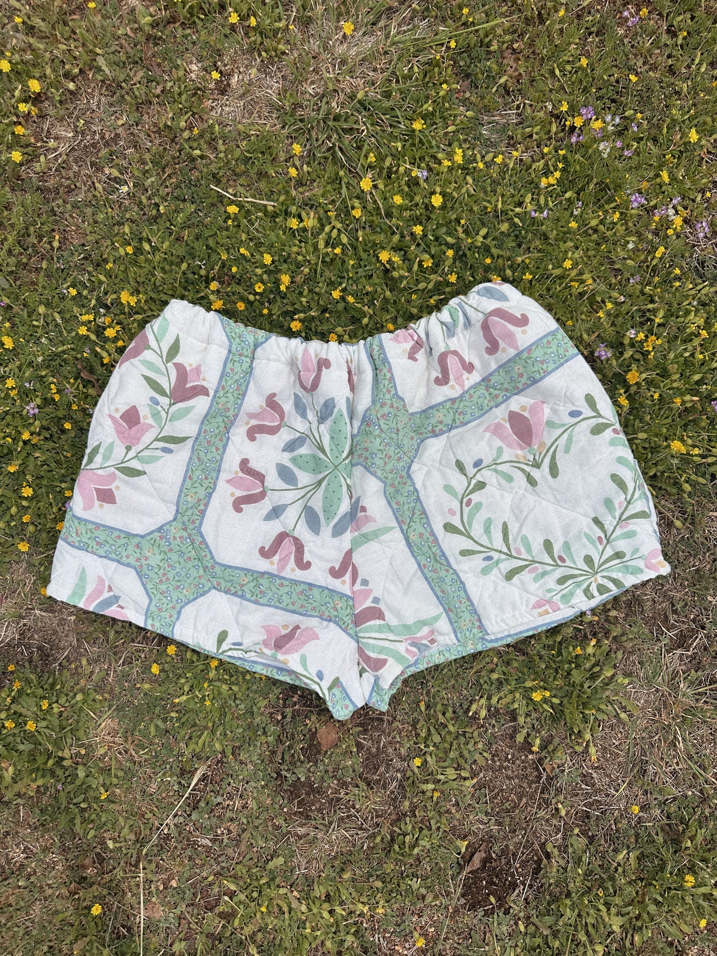 ROSE PETAL QUILTED SHORTS (XL)