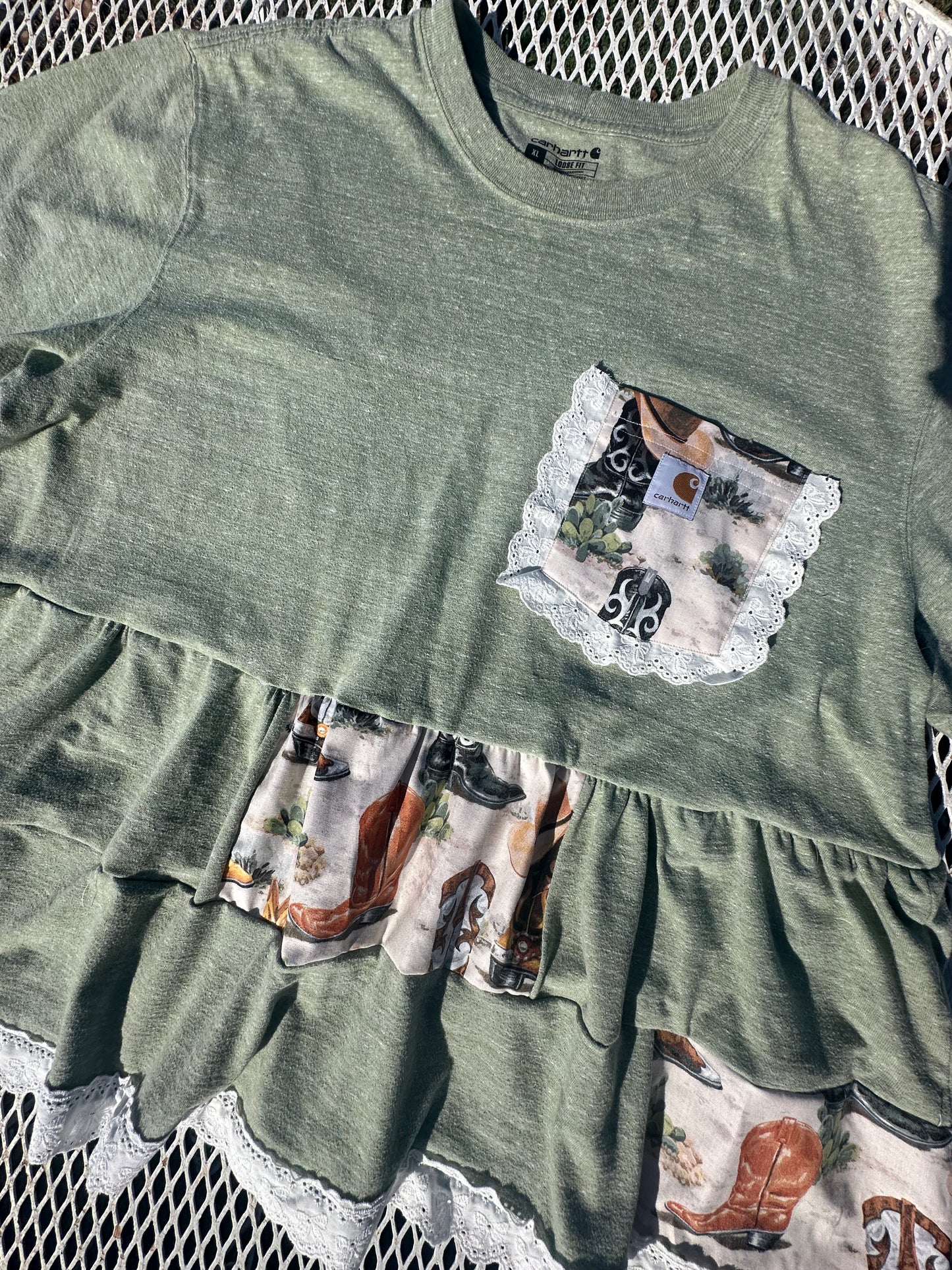 Boots and Lace tee (XL)