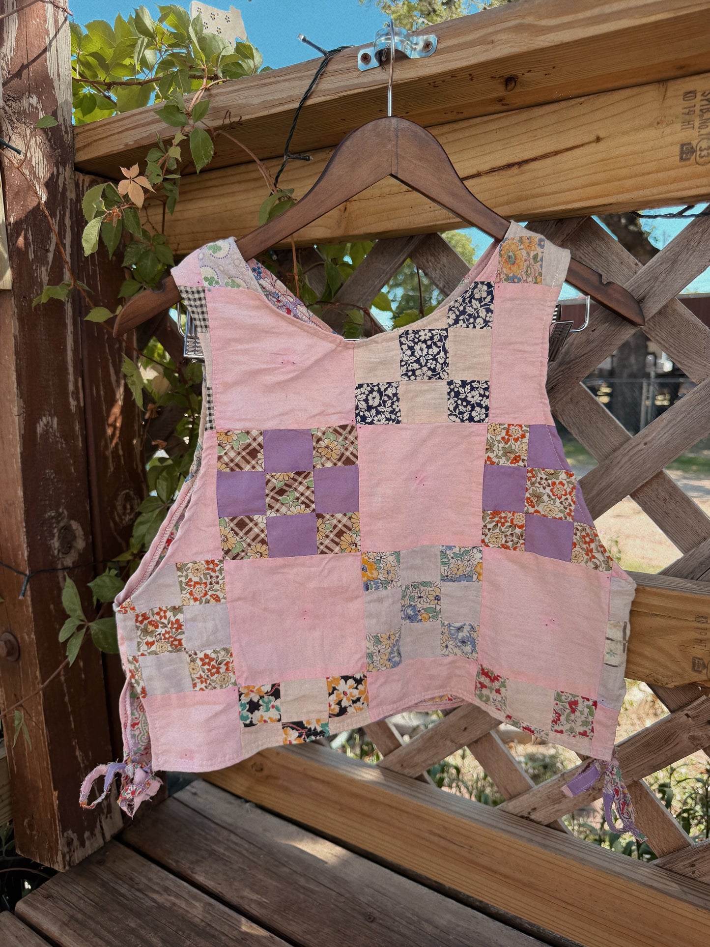 Faded Bloom Tie Tank (L)🌸
