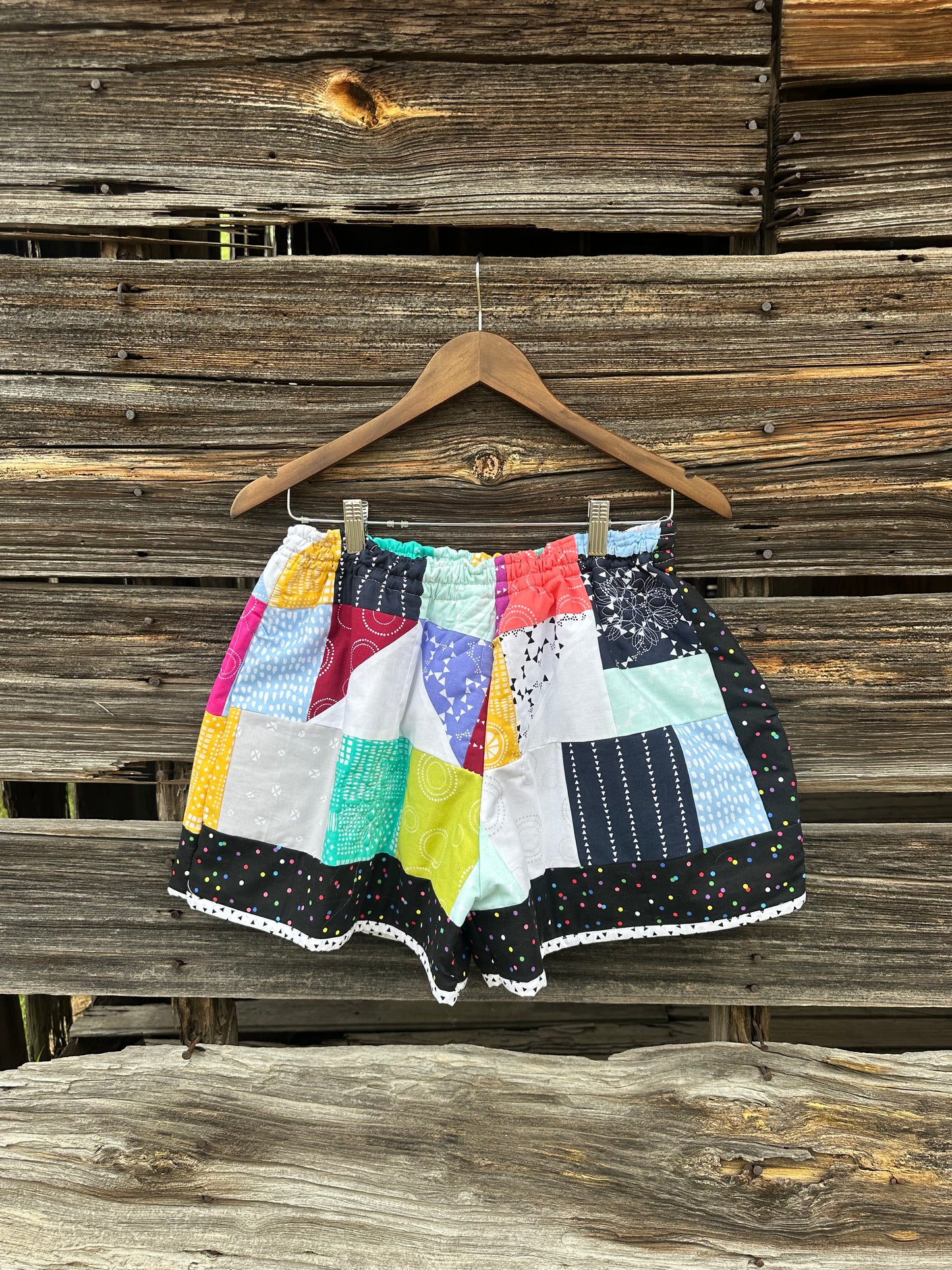 END OF THE RAINBOW 🌈 QUILTED SHORTS (L)