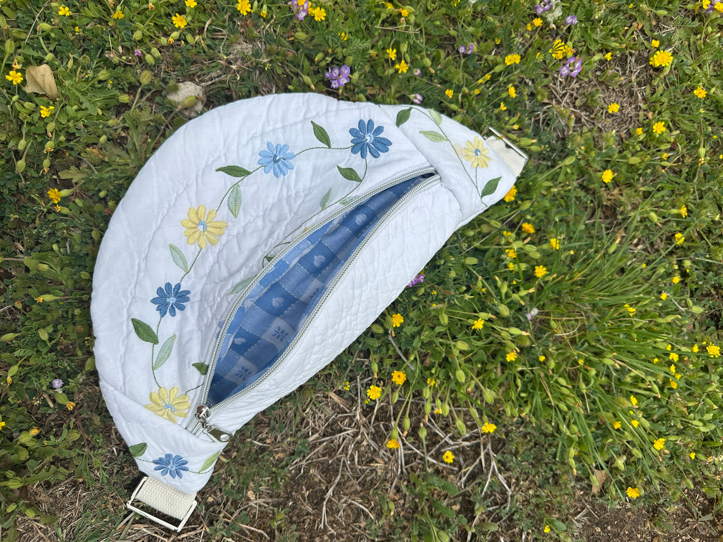 APRIL SHOWERS MINI FANNY 🌧️