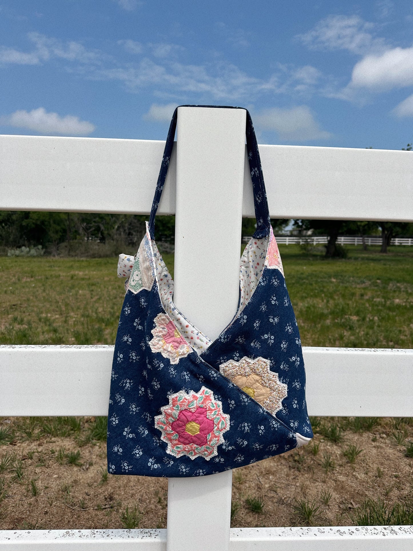 PETAL AND PATCH HOWDY HIPPIE BAG 🌷🪡