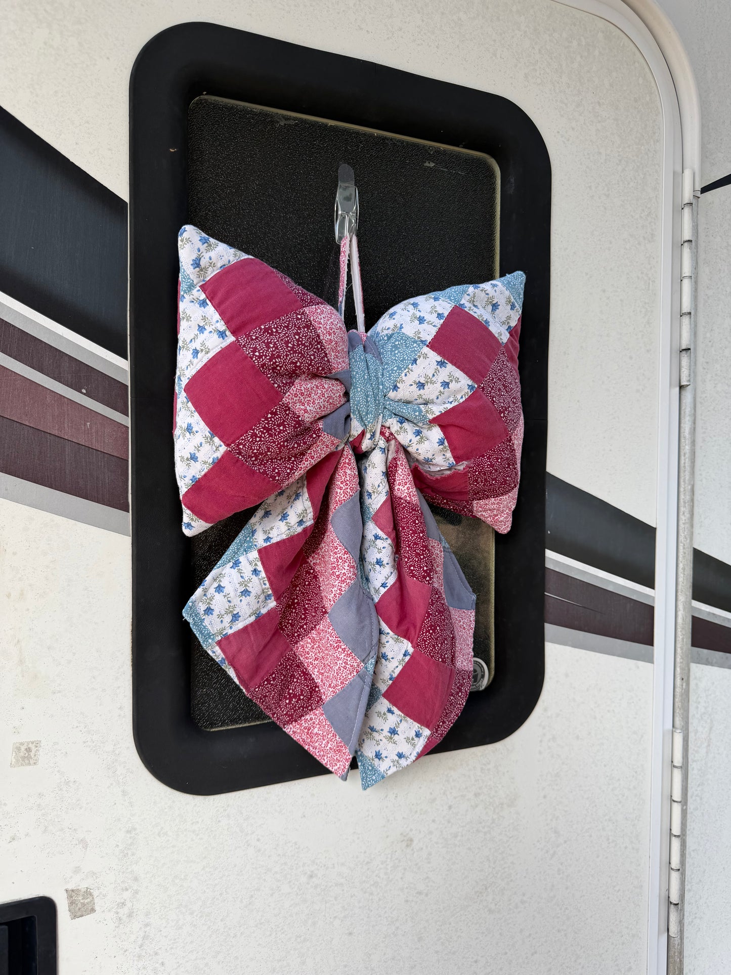 RED WHITE & BLUE BOW DOOR HANGING 🇺🇸