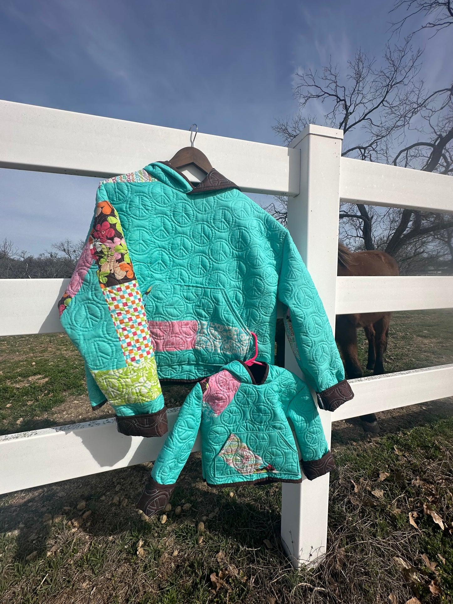 Mommy quilted Hoodie ✌🏼☮️ (M-L)