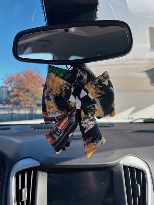 Fire fighter bow keychain