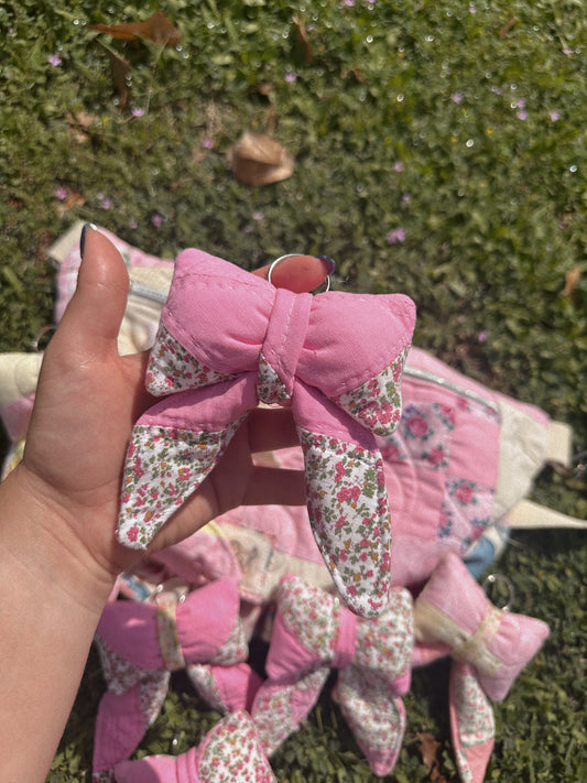 STRAWBERRY BOW CHARM