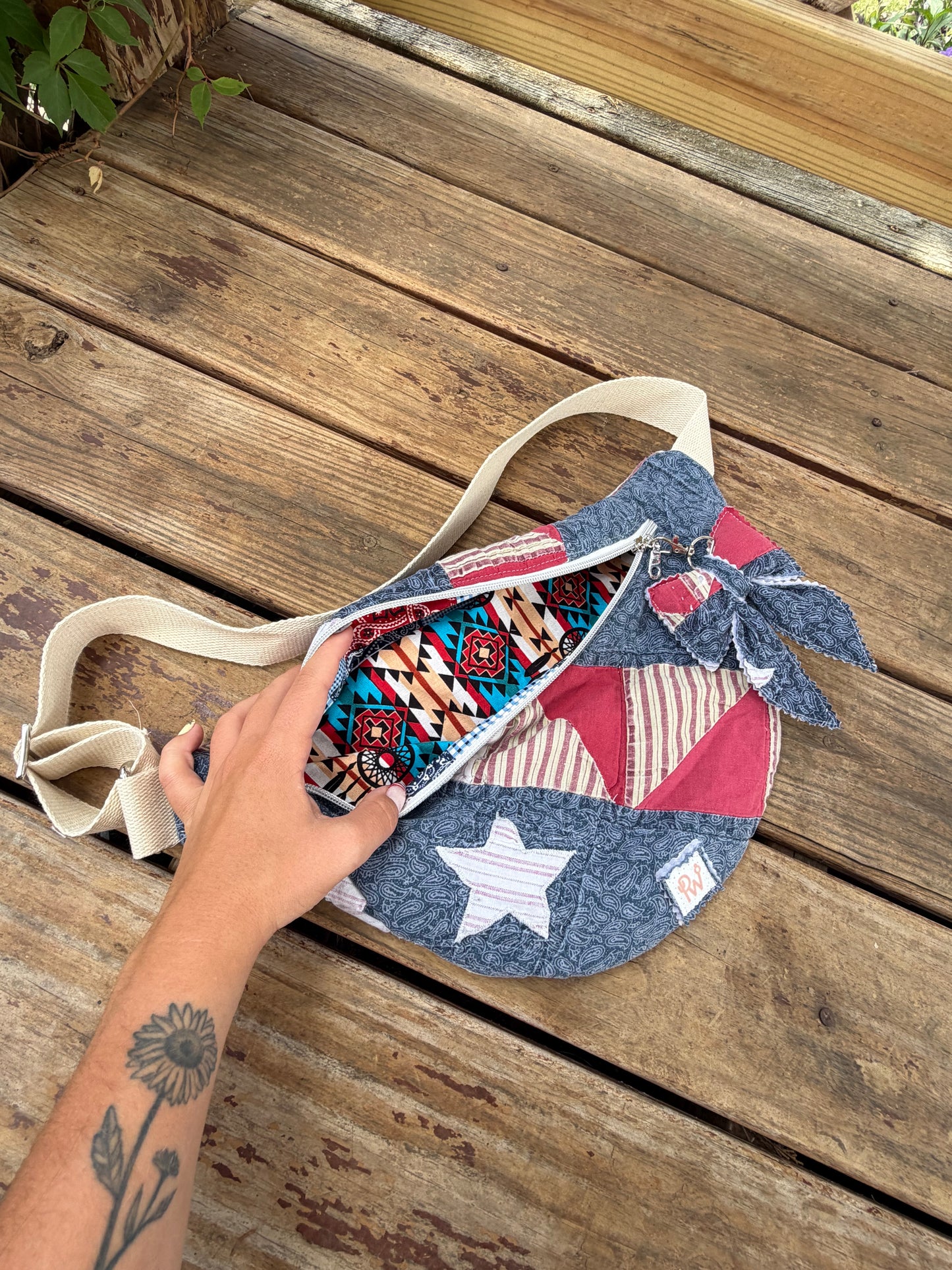 Old Glory Fanny❤️🤍💙