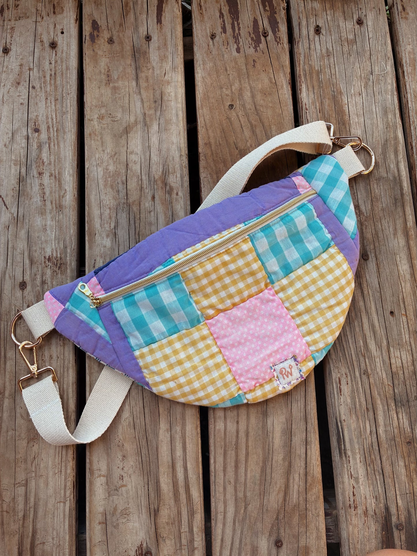 Picnic Fanny 🧺 💜