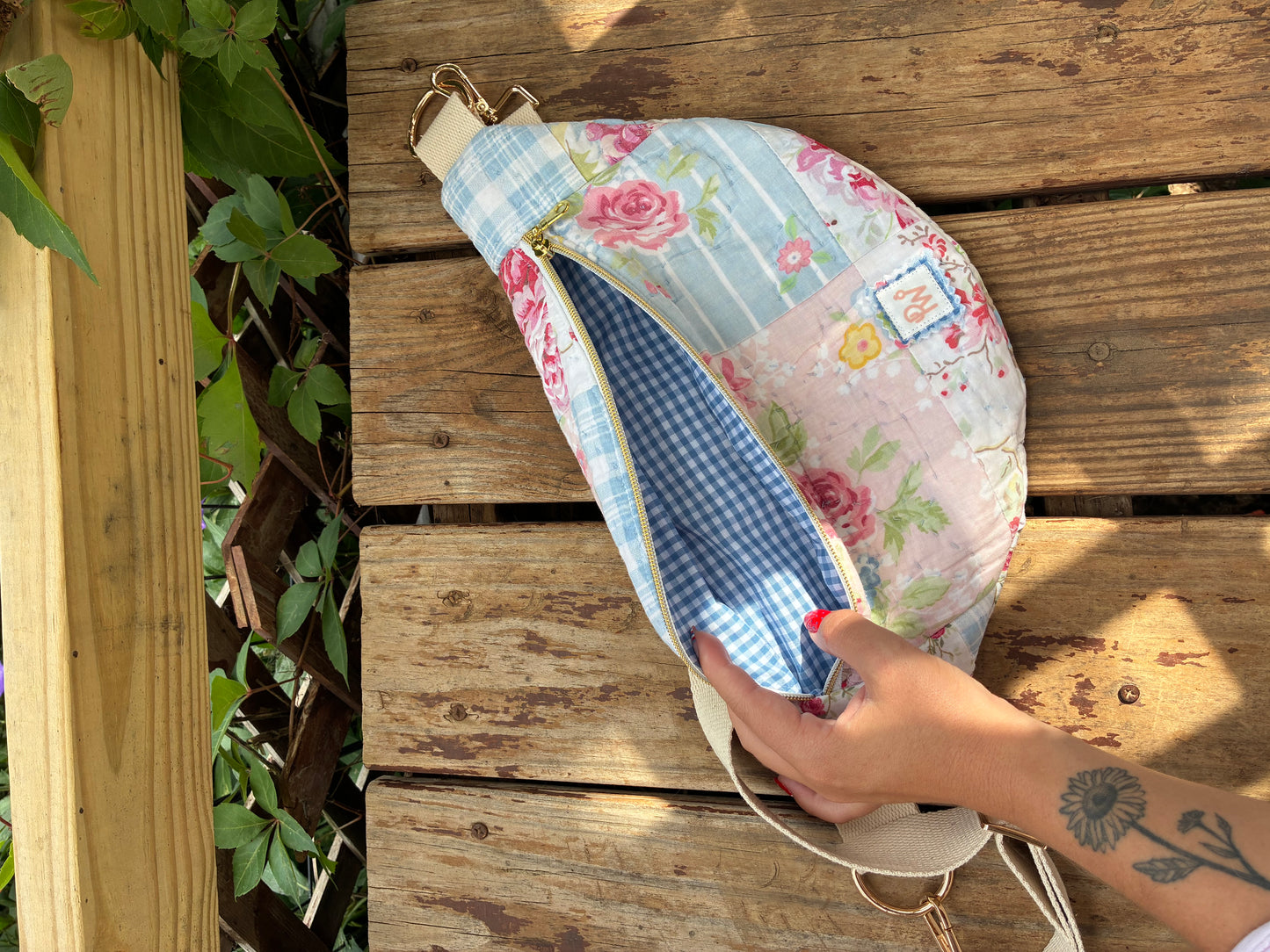 Shoreline mini Fanny