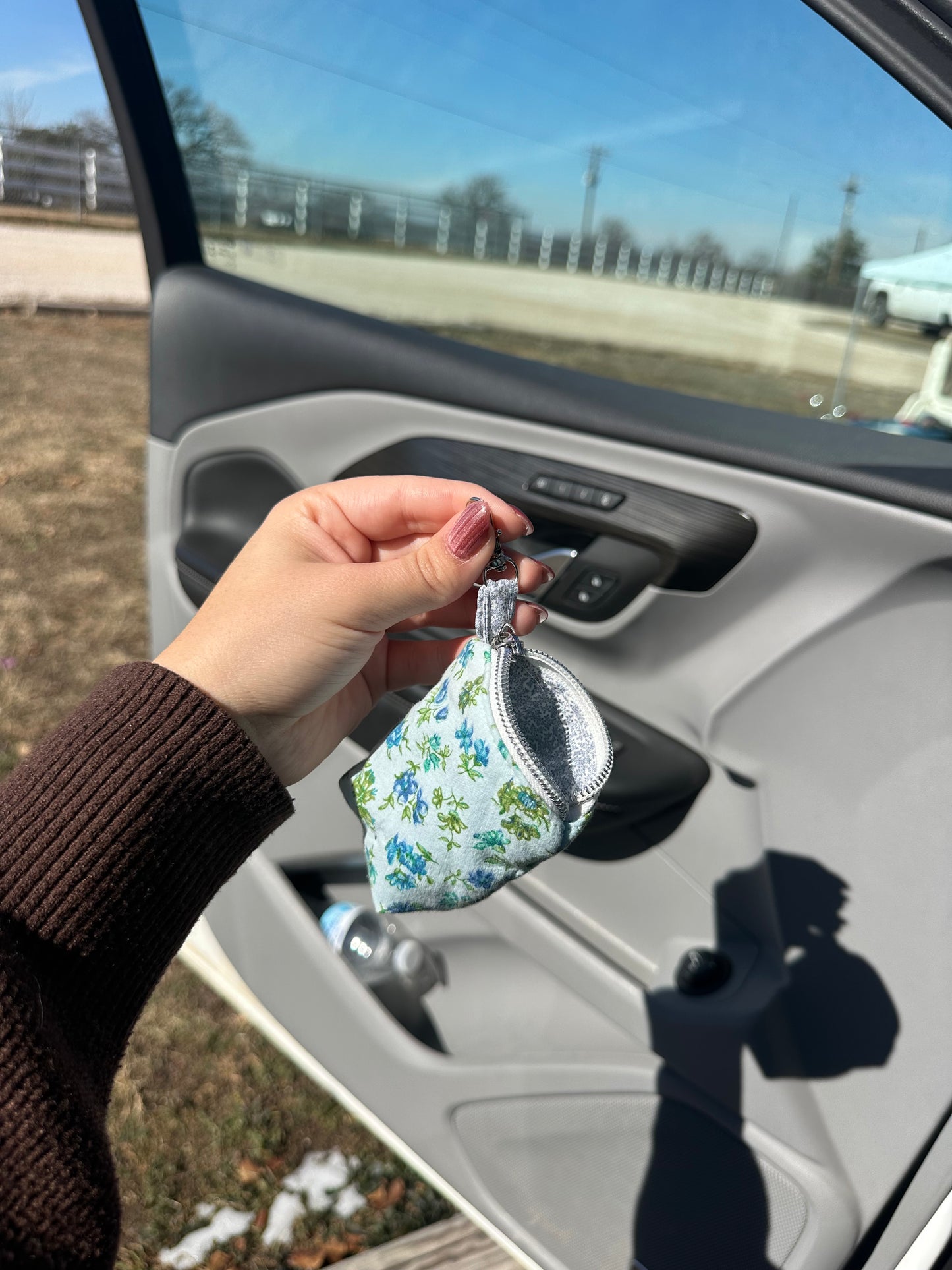 Rosie keychain Pouches 🌹