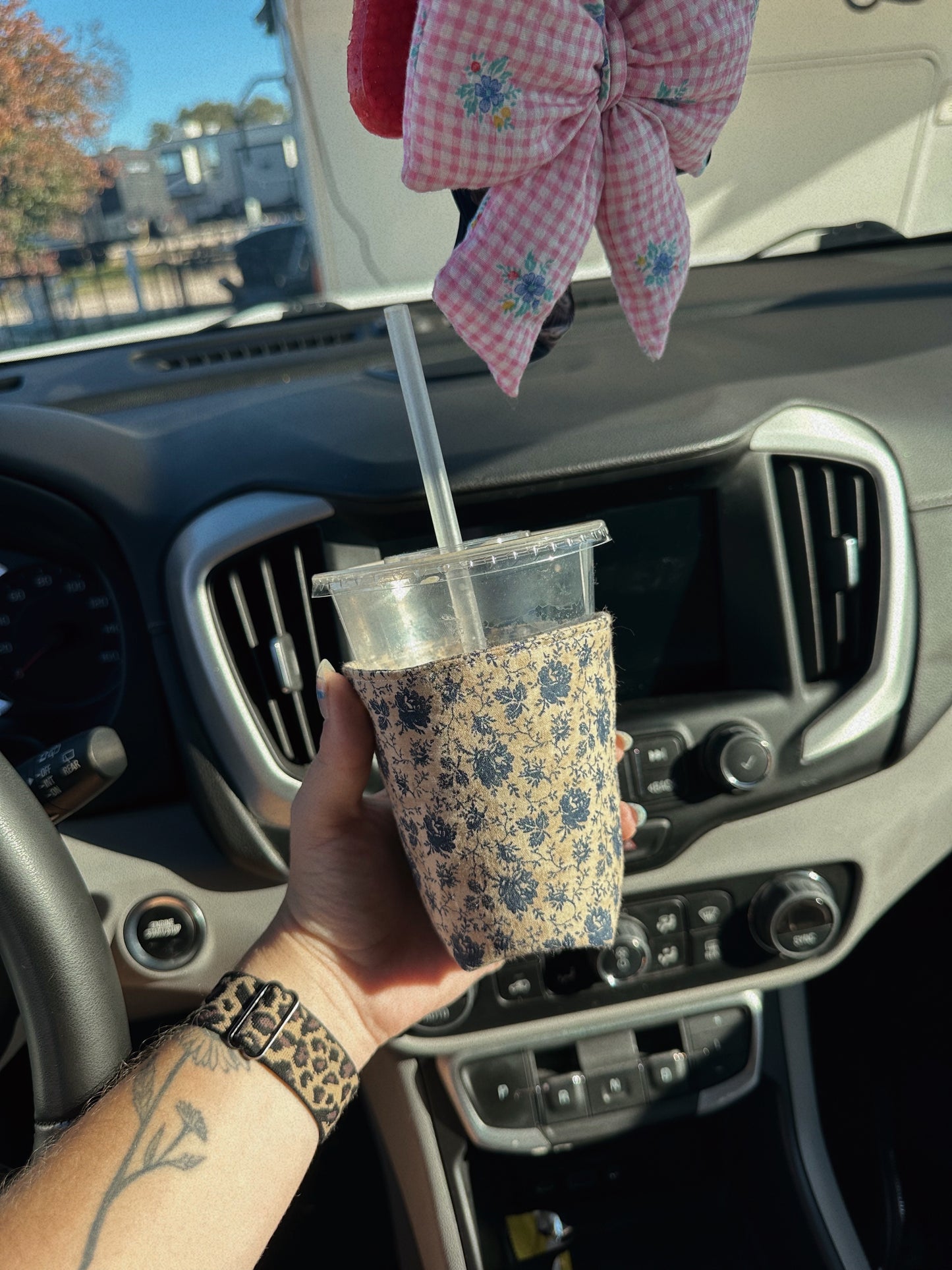 Blue Floral Koozie