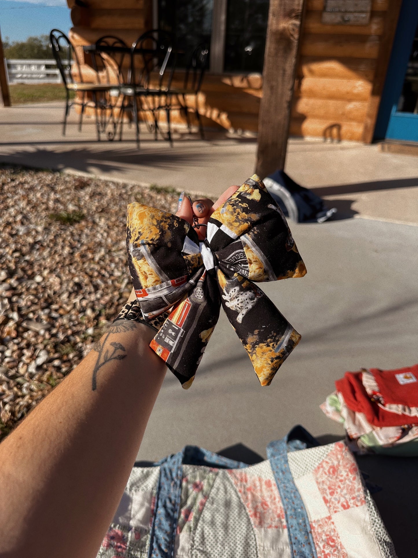 Fire fighter bow keychain