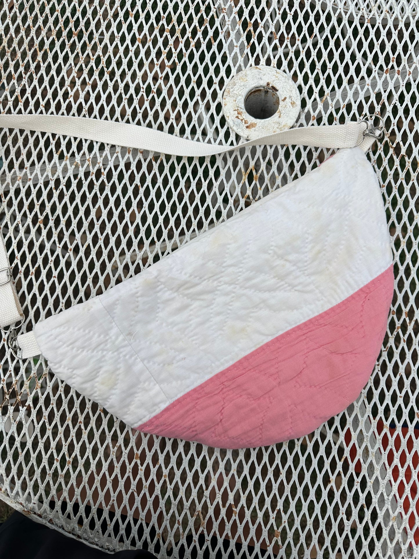 White & pink Fanny (DISCOLORED)