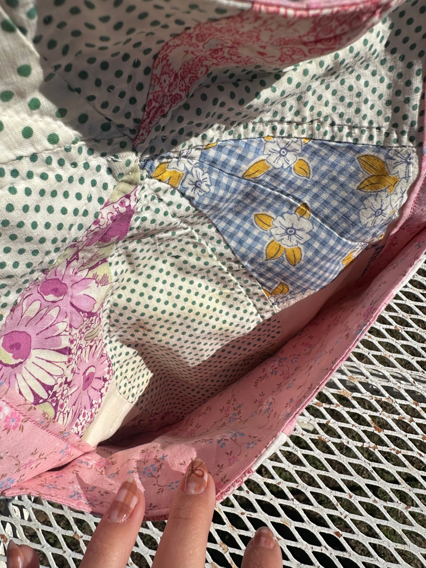 LIGHT PINK WIVES EVERYTHING TOTE