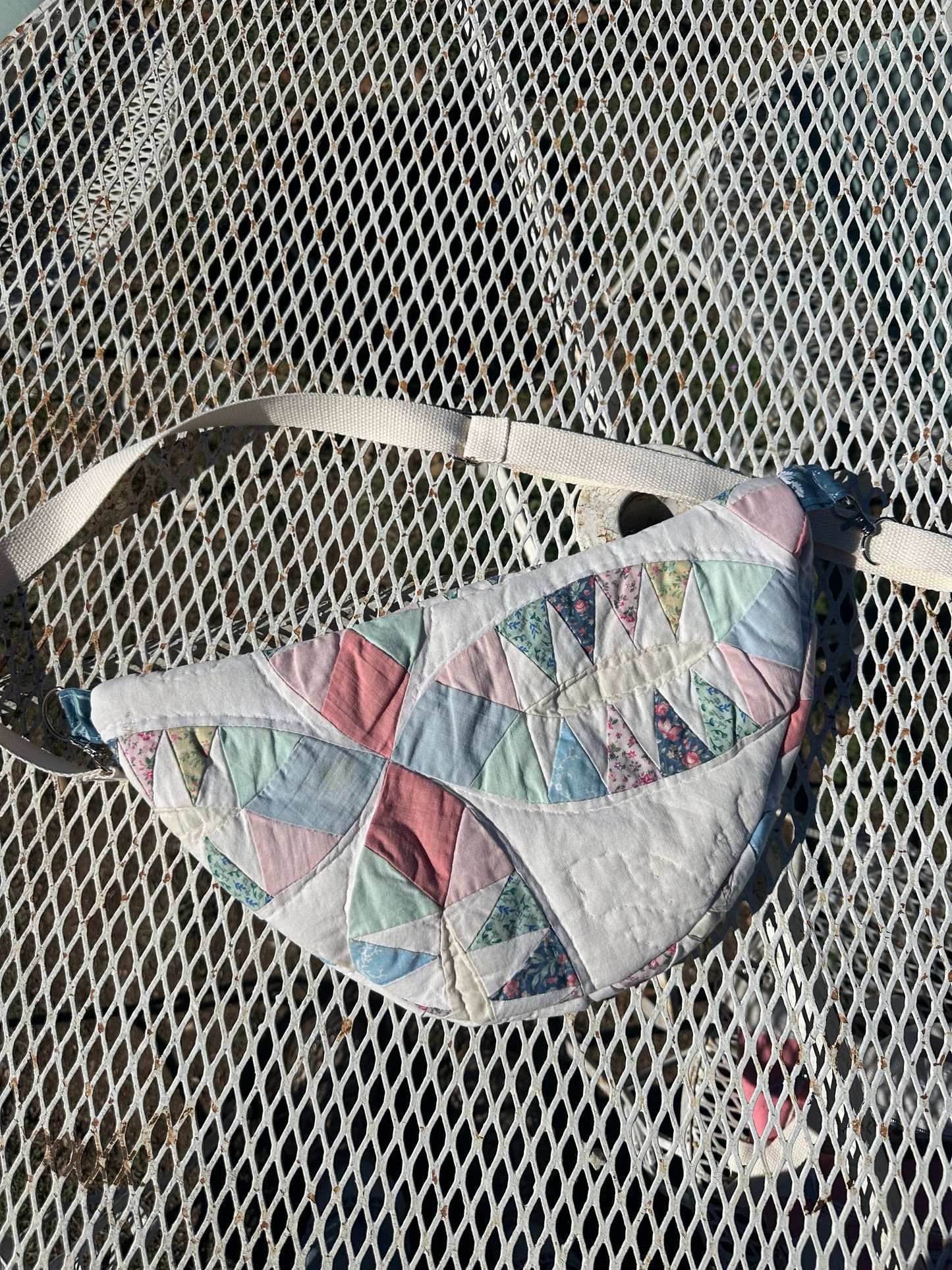 Blue floral pastel Fanny (2)