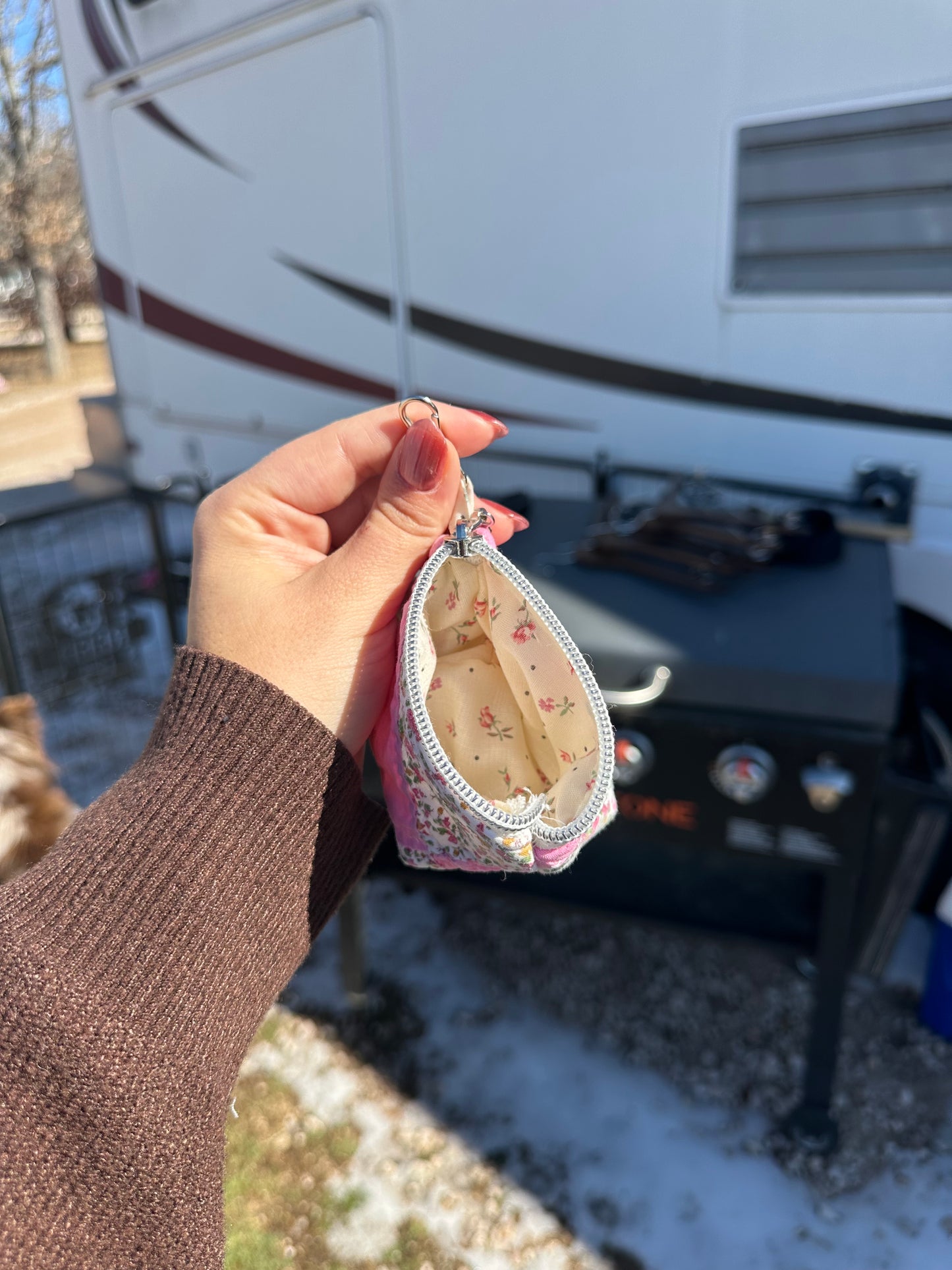 Rosie keychain Pouches 🌹