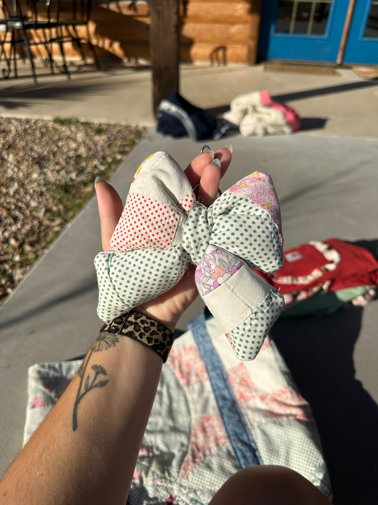 QUILTED BOW KEYCHAIN