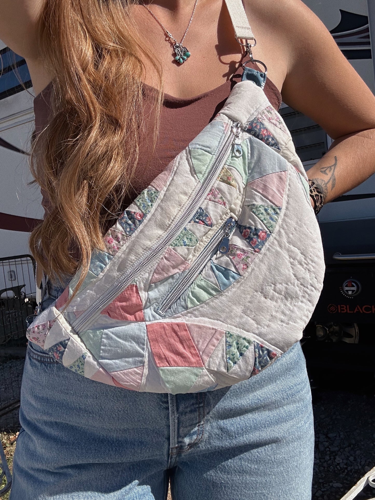 Blue floral pastel Fanny (2)