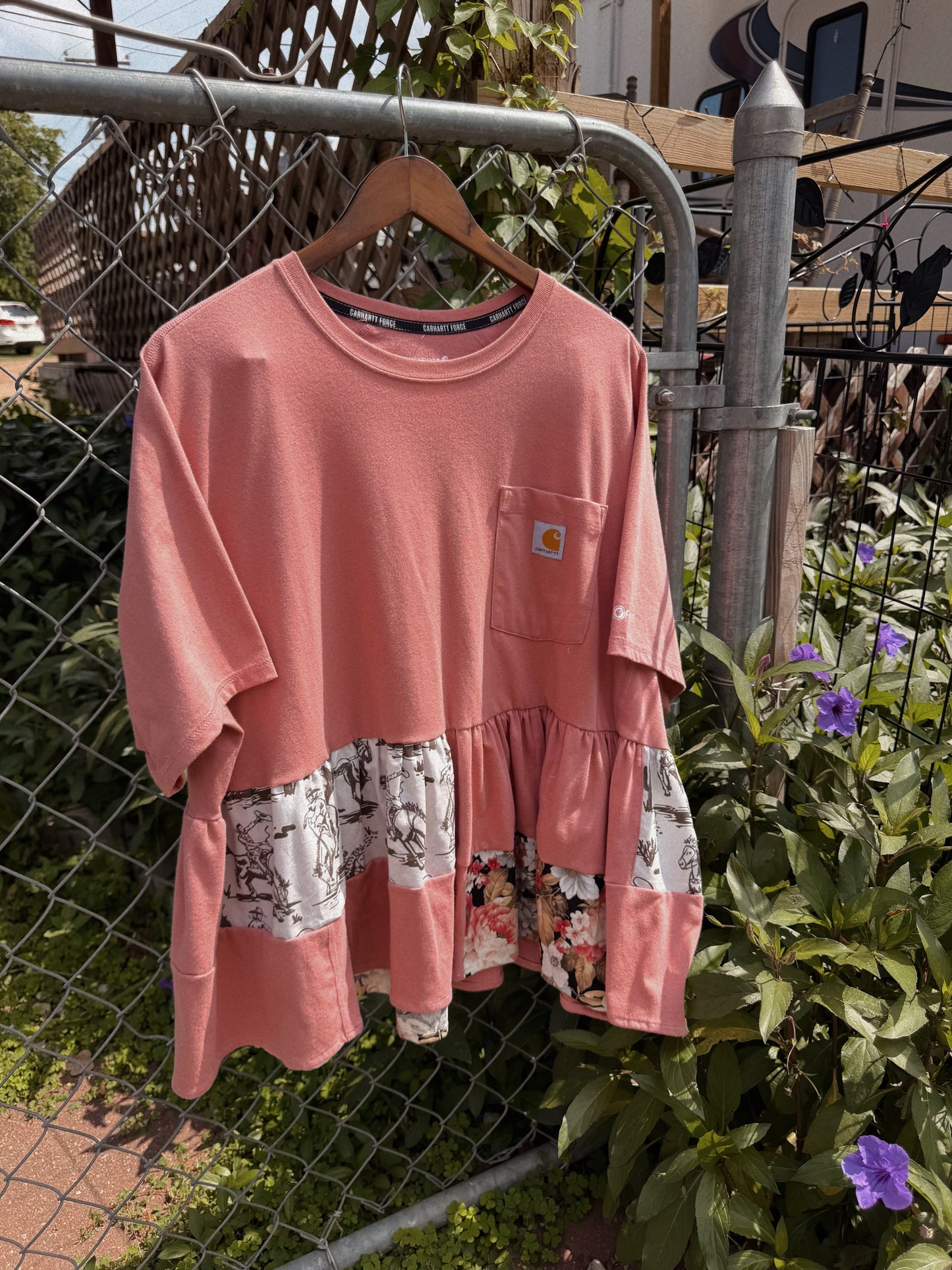Coastal Cowgirl Carhartt tee (XL)