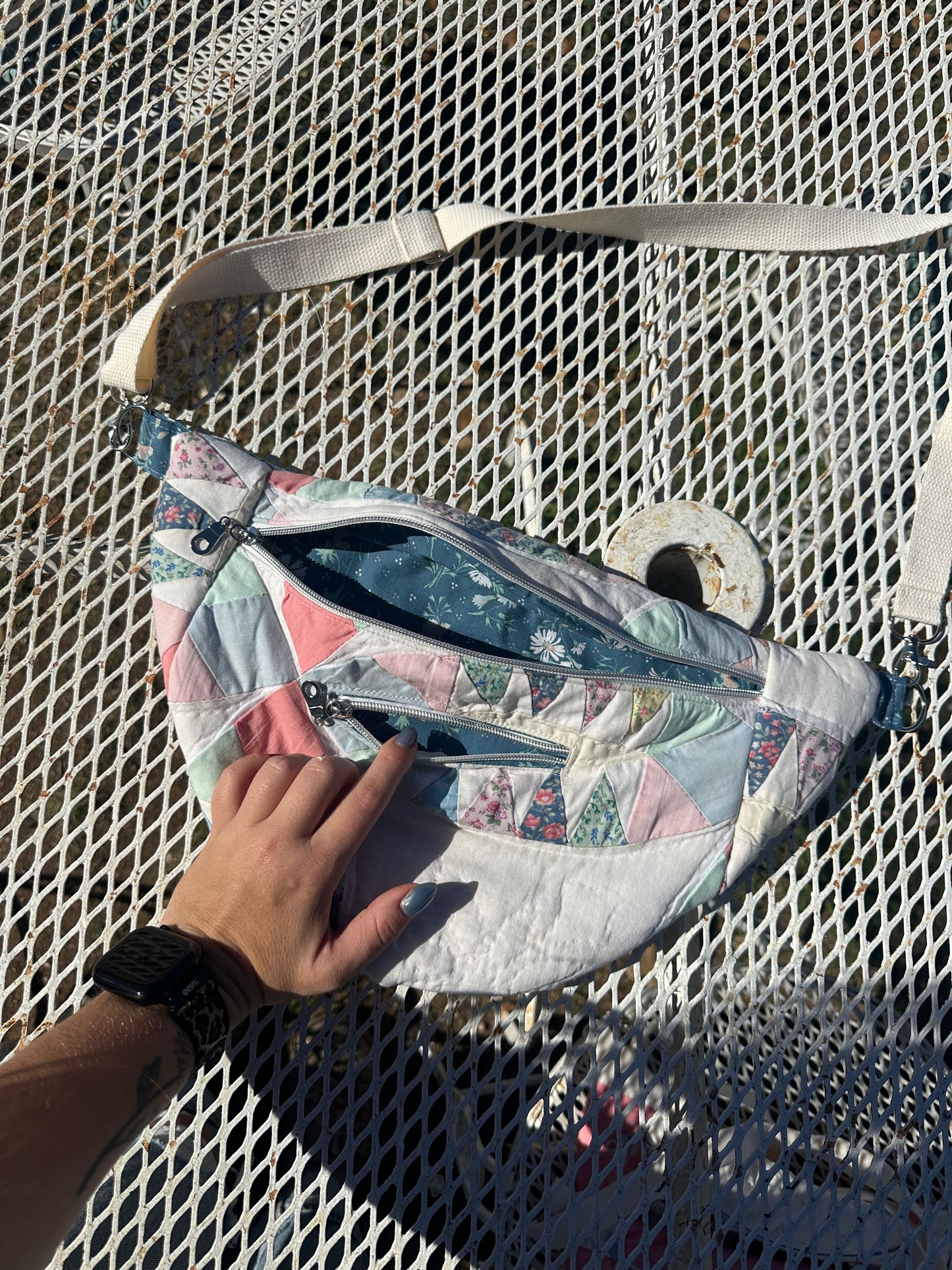 Blue floral pastel Fanny (2)