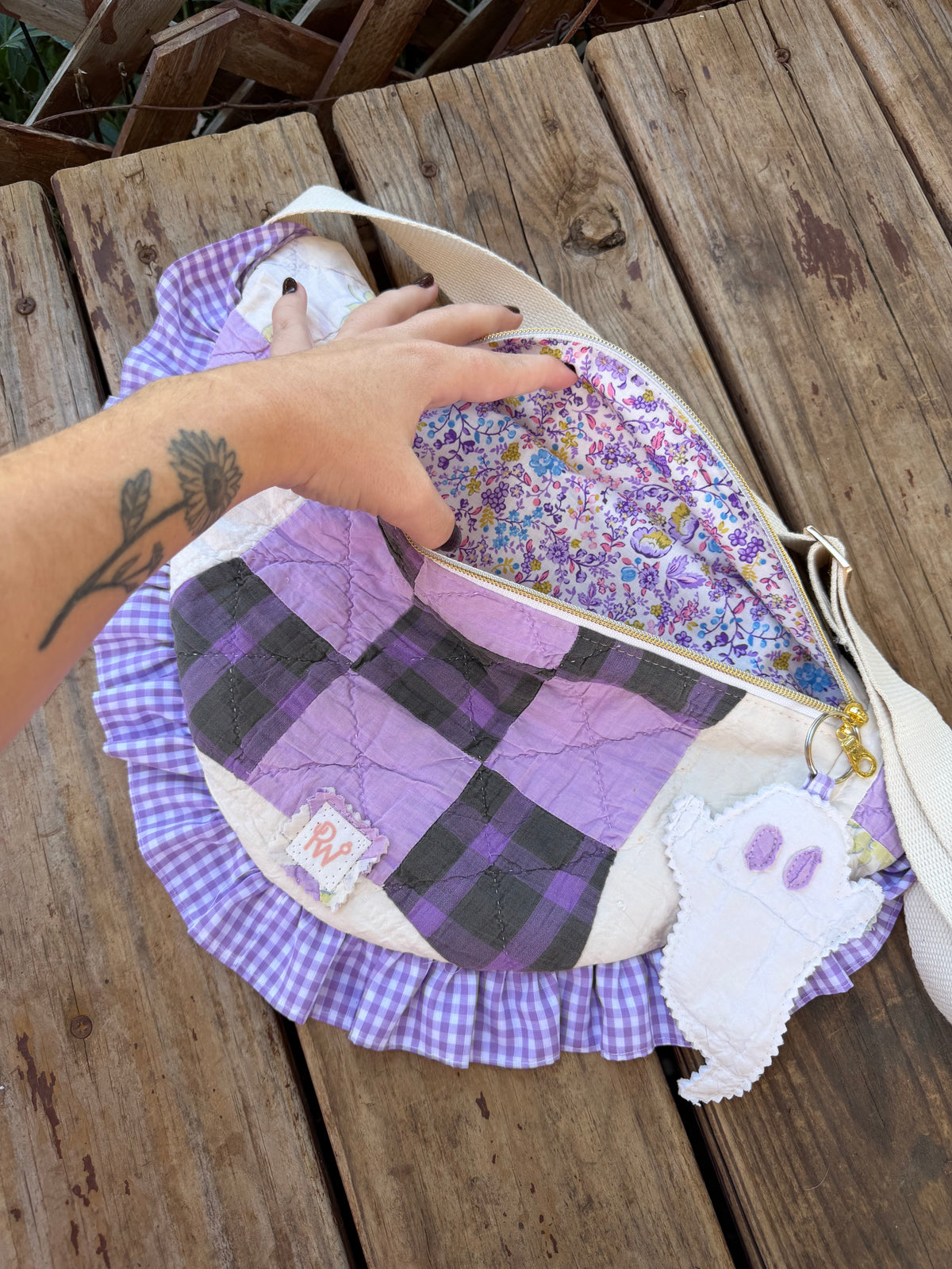 WITCHY FANNY 🧙‍♀️💜
