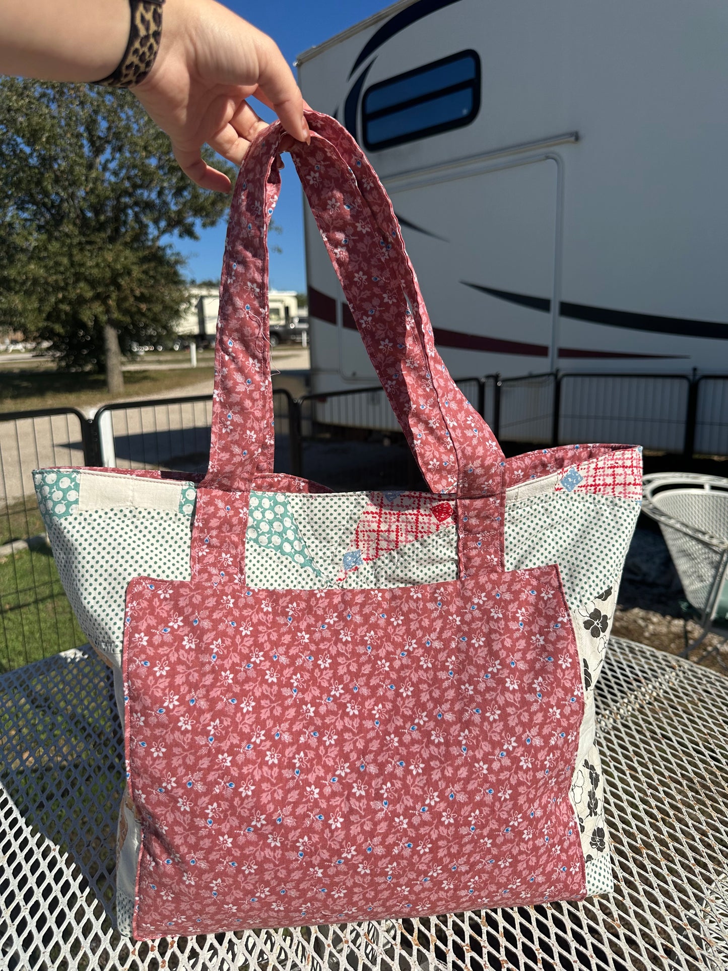 DARK PINK WIVES EVERYTHING TOTE