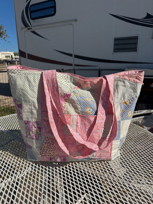 LIGHT PINK WIVES EVERYTHING TOTE
