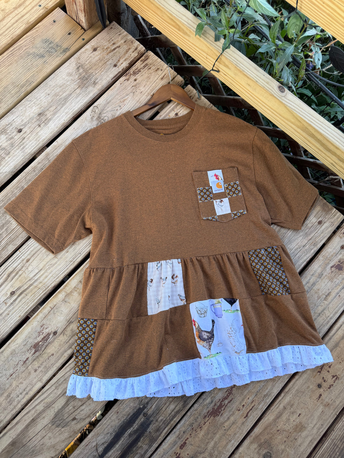 In the Coop Carhartt Tee (M) 🐓🌾