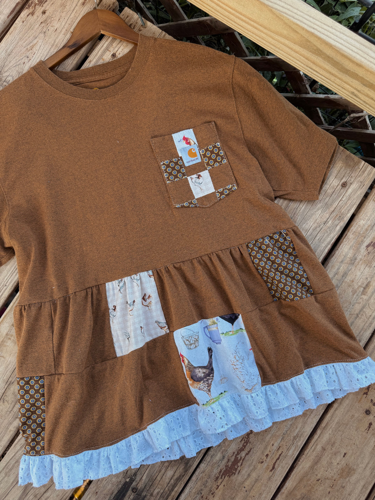 In the Coop Carhartt Tee (M) 🐓🌾